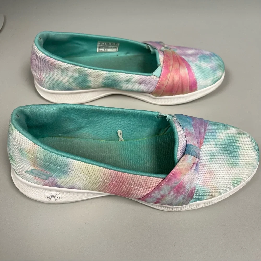 Sketchers Colorful Tie-Dye Slip-On Shoes - Picture 9 of 10